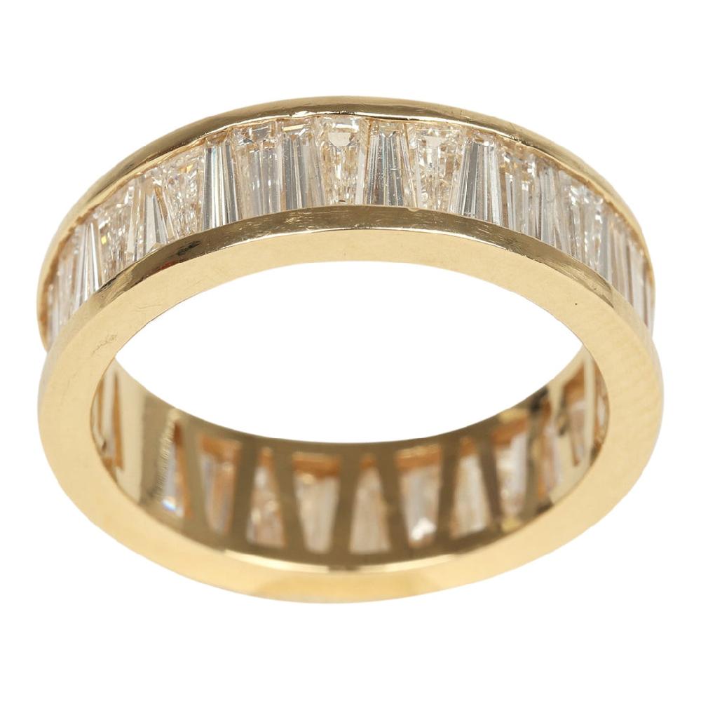 Lizzie Mandler Alternating Tapered Baguette Eternity Band