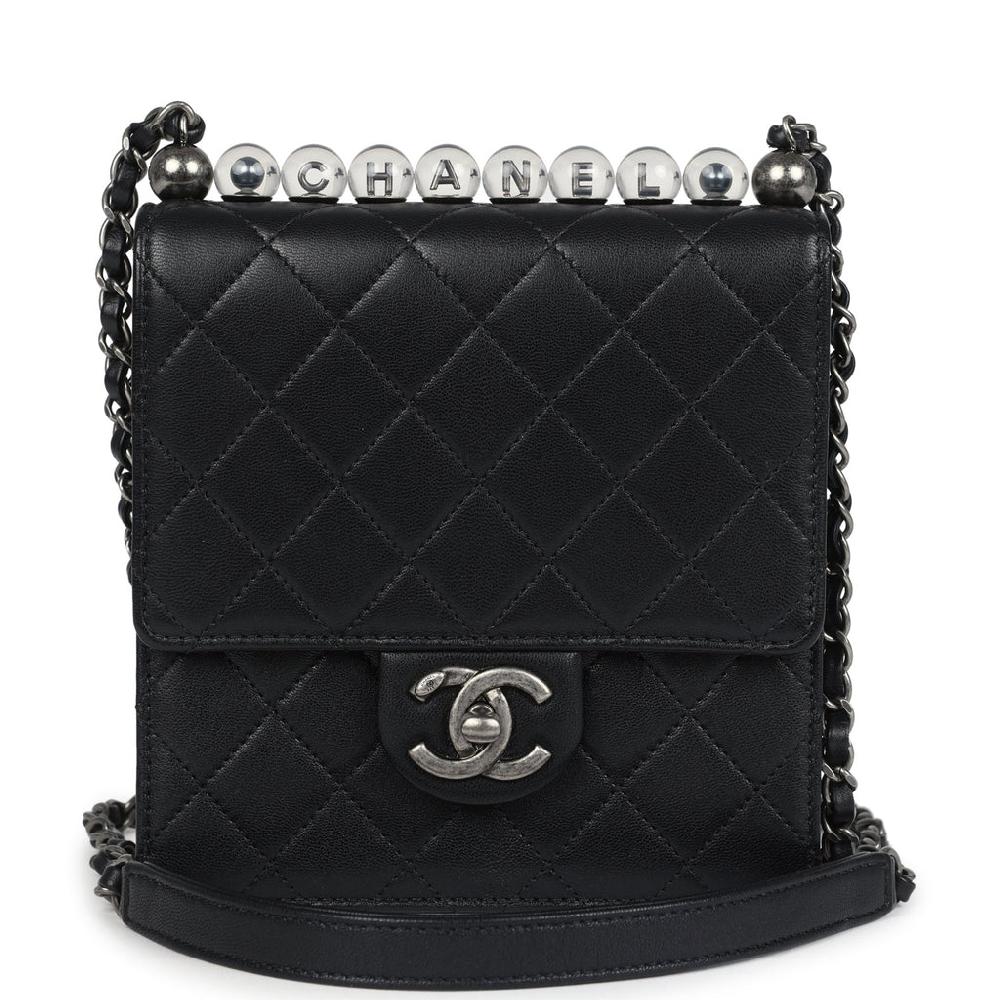 Pre-owned Chanel Chic Pearls Flap Bag Black Calfskin Aged Ruthenium Hardware