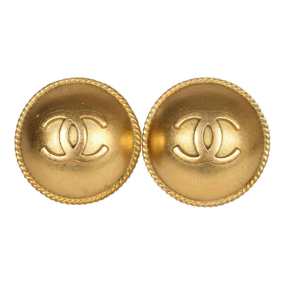 Vintage Chanel 24K Gold Plated CC Round Button Clip On Earrings
