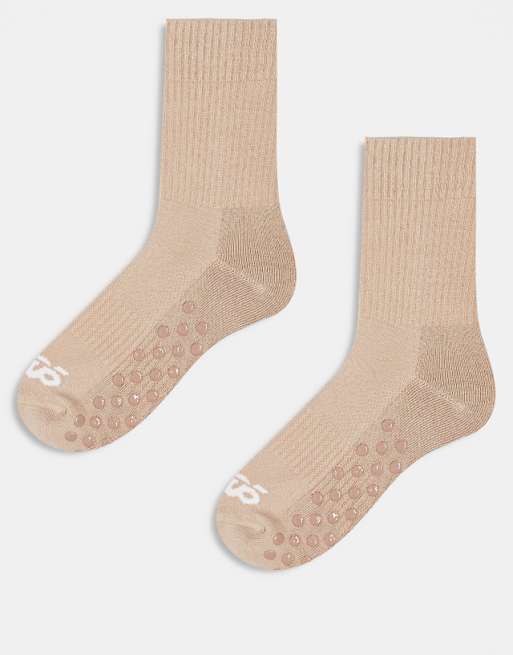 4505 2 pack non slip ribbed Pilates socks in latte
