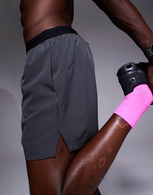 4505 5" Running Short With Elastic Waist And Zip Phone Pocket In Charcoal