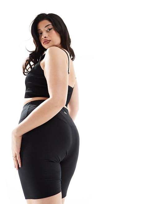 4505 Curve Icon 8 Inch Soft Touch Legging Short In Black