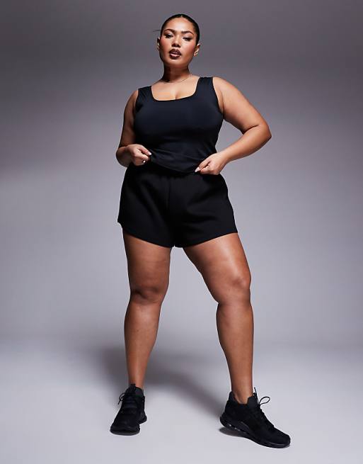 4505 Curve Icon Active Slightly Cropped Vest In Black