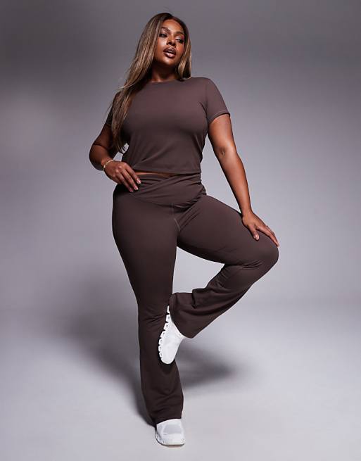 4505 Curve Icon Soft Touch Studio Baby T-shirt In Plum Chocolate