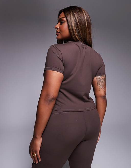 4505 Curve Icon Soft Touch Studio Baby T-shirt In Plum Chocolate