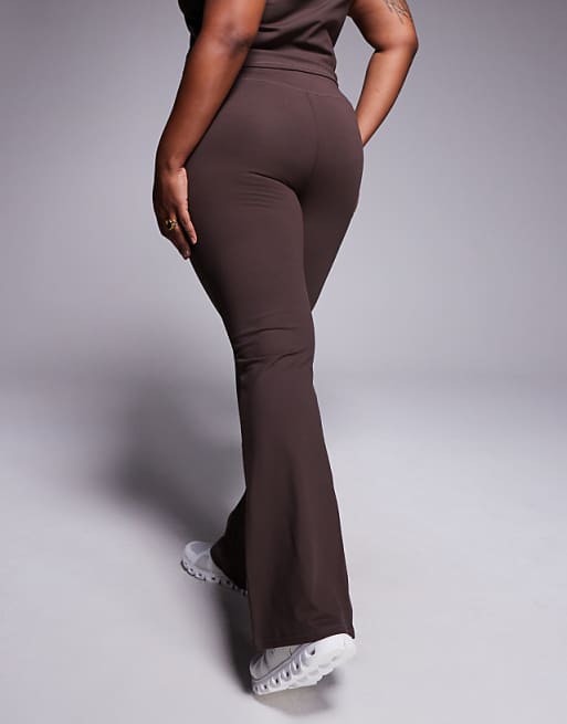 4505 Curve Icon Soft Touch Wrap Waist Slim Kick Yoga Legging In Plum Chocolate