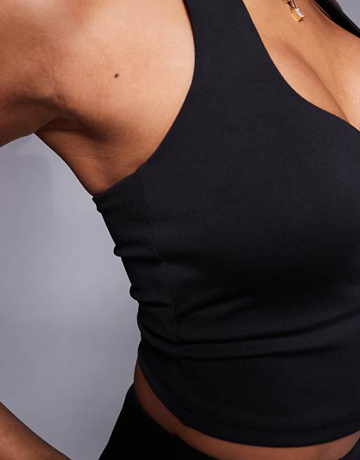 4505 Halter Neck Performance Vest With Inner Bra In Black