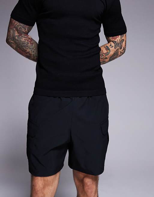4505 Icon 7 Inch Quick Dry Training Cargo Shorts With Zip Pockets In Black
