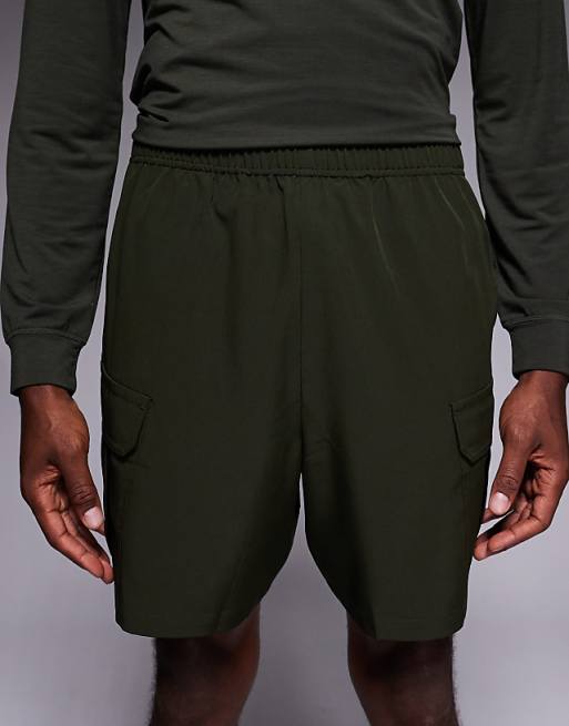 4505 Icon 7 Inch Quick Dry Training Cargo Shorts With Zip Pockets In Khaki