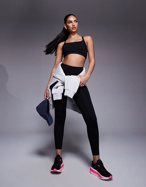 4505 Icon Medium Support Square Neck Sports Bra With Adjustable Straps In Black