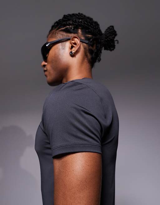 4505 Icon Muscle Fit Training T-shirt With Quick Dry In Charcoal