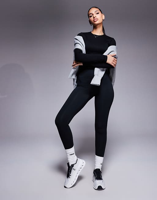 4505 Icon Seamless Rib Long Sleeve Top In Black