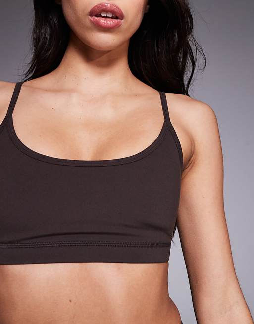 4505 Icon Soft Touch Light Support Sports Bra With Adjustable Straps In Chocolate