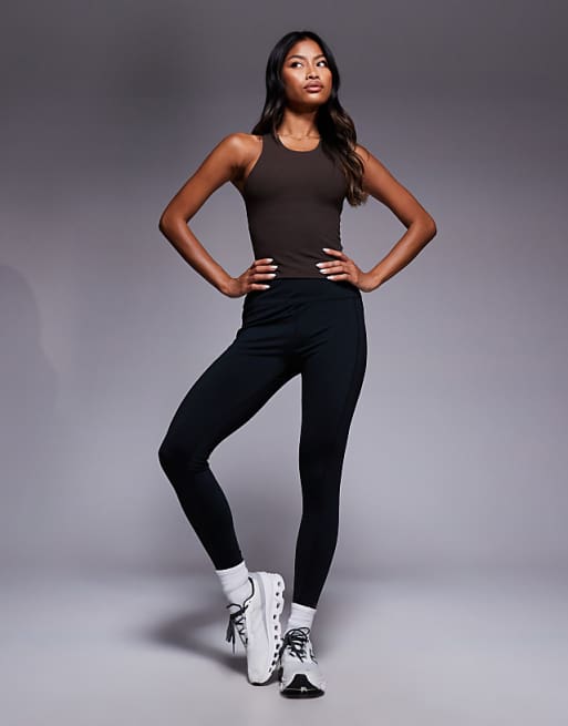 4505 Icon soft touch performance set in chocolate