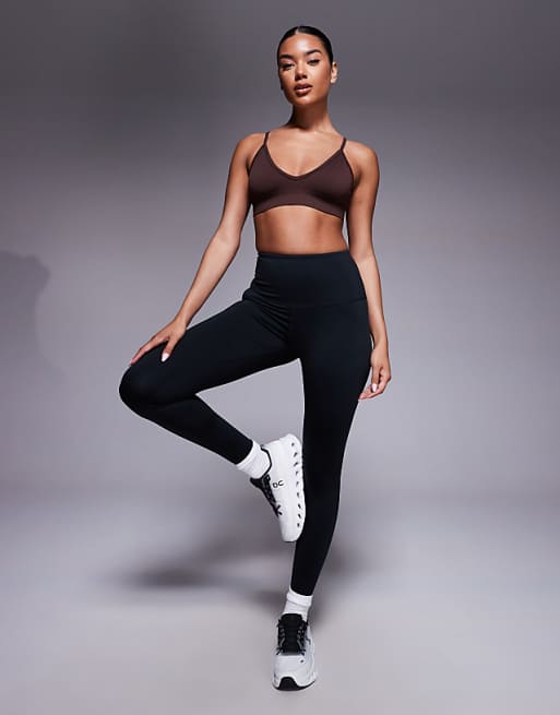 4505 Intimate Seamless Active Light Support Sports Bra In French Roast