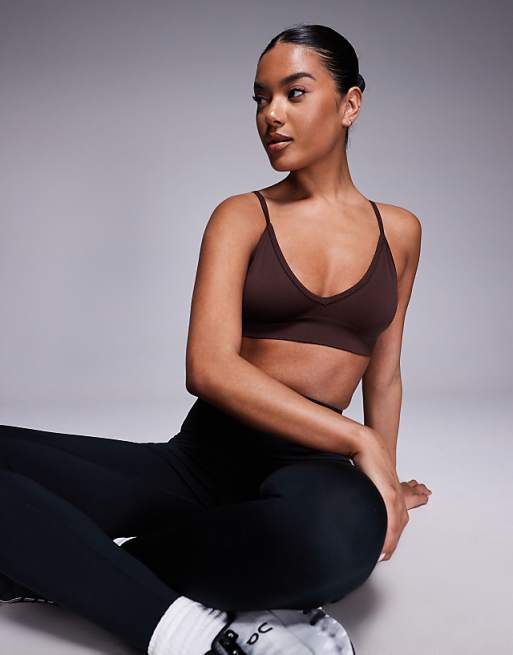 4505 Intimate Seamless Active Light Support Sports Bra In French Roast