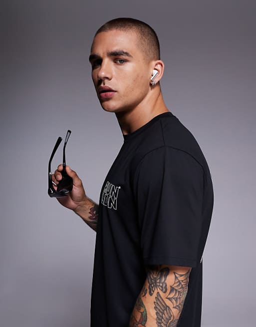 4505 RUN LDN Back Print Mesh Running T-shirt In Black
