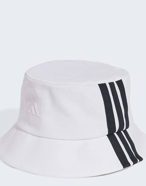 adidas performance 3-stripes bucket hat in white / black