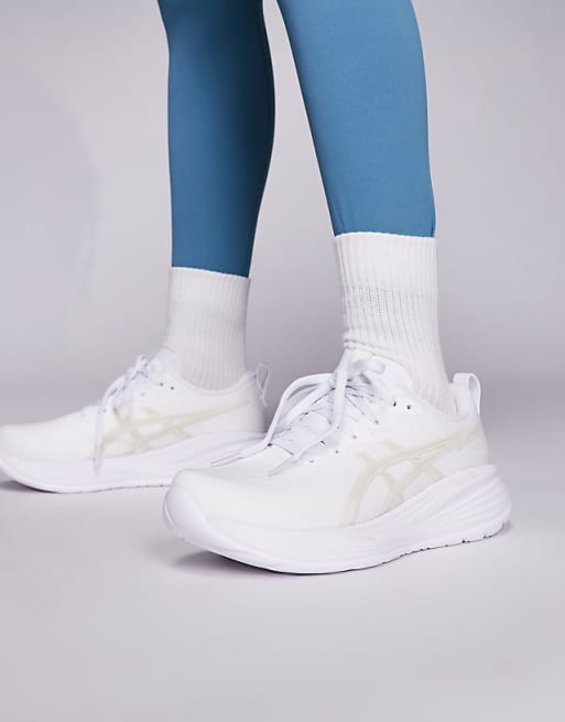 Asics Gel-Cumulus 27 running trainers in white and grey