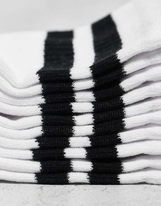 ASOS DESIGN 5 Pack Sports Socks In White With Black Stripe