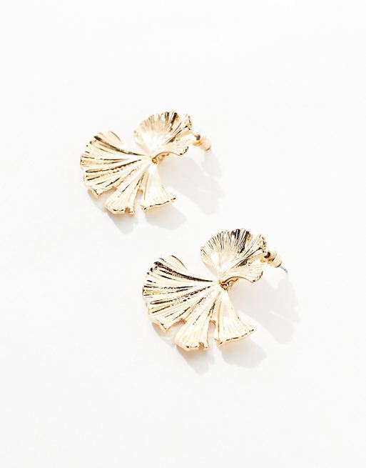 ASOS DESIGN Drop Earrings With Textured Leaf Design In Gold Tone