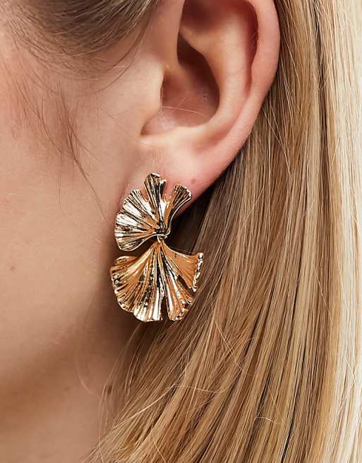 ASOS DESIGN Drop Earrings With Textured Leaf Design In Gold Tone