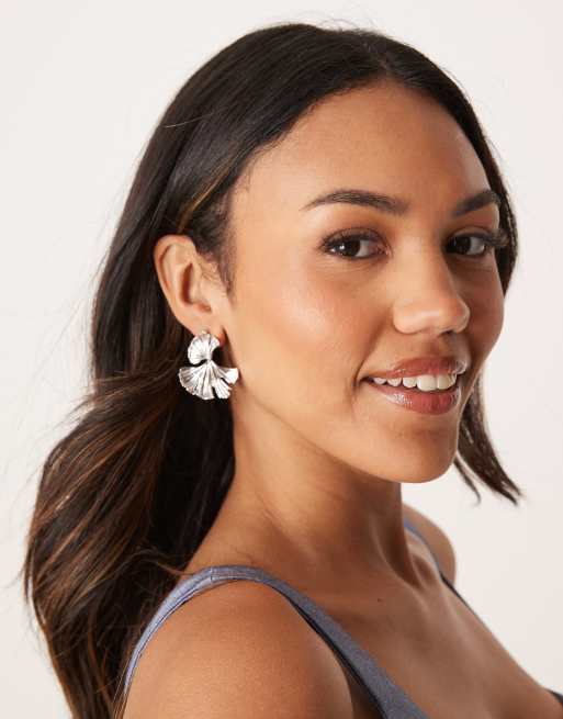 ASOS DESIGN Drop Earrings With Textured Leaf Design In Silver Tone