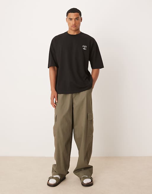 ASOS DESIGN Dropped Shoulder Oversized T-shirt With Print Detail In Black