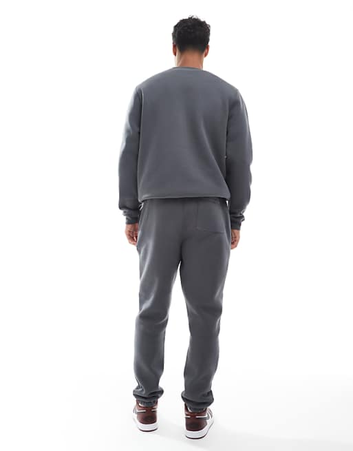 ASOS DESIGN Essentials Slim Jogger In Dark Grey