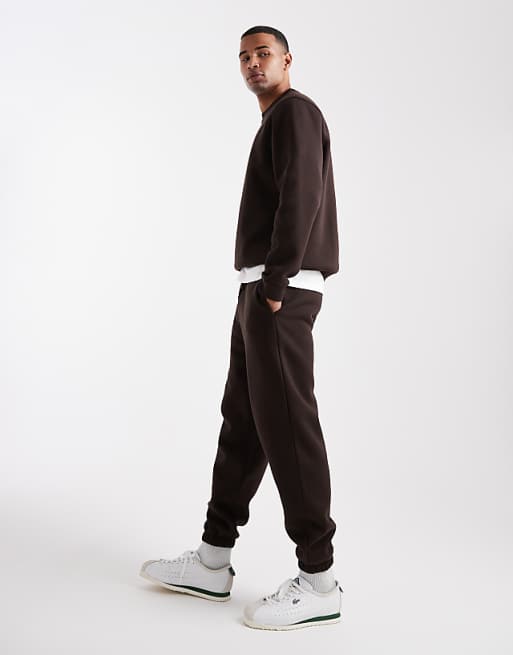 ASOS DESIGN Essentials Tapered Jogger In Brown