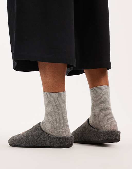 ASOS DESIGN Mule Slipper In Grey Felt With Golf Graphic