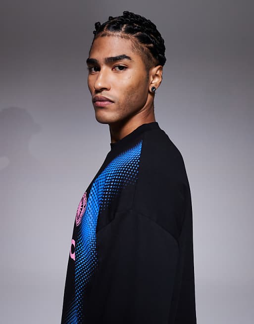 ASOS DESIGN Oversized Long Sleeve T-shirt With Football Inspired High Build Graphic In Black