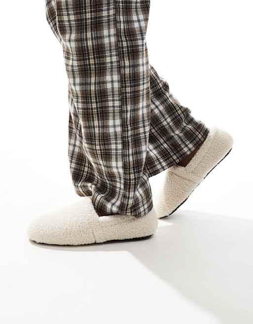 ASOS DESIGN Slippers In Cream Borg