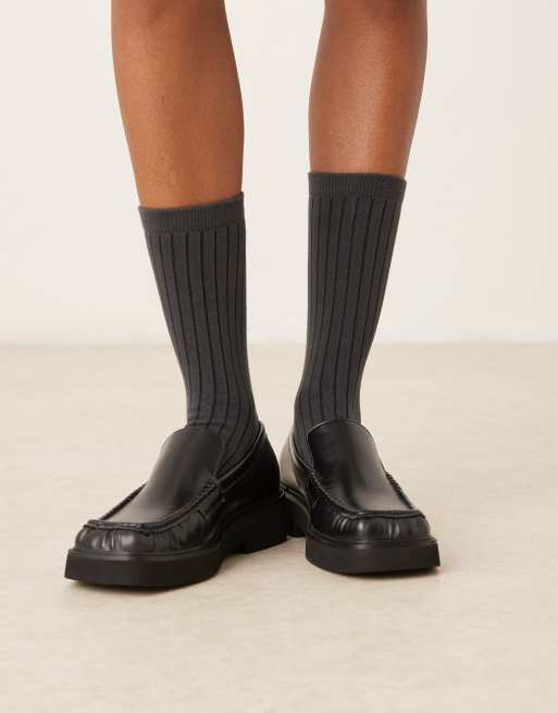 ASOS DESIGN Soft Ribbed Socks In Charcoal Grey