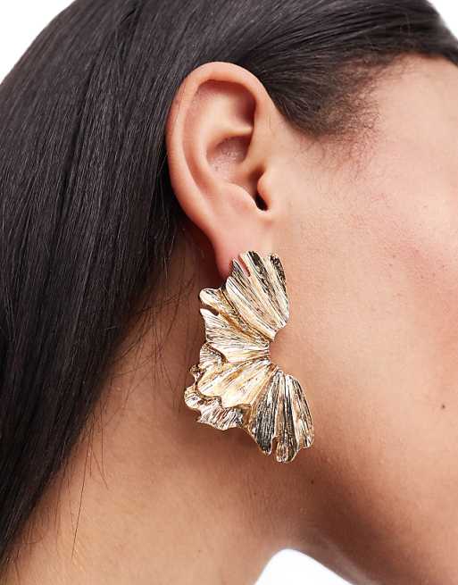 ASOS DESIGN Stud Earrings With Petal Detail In Gold Tone