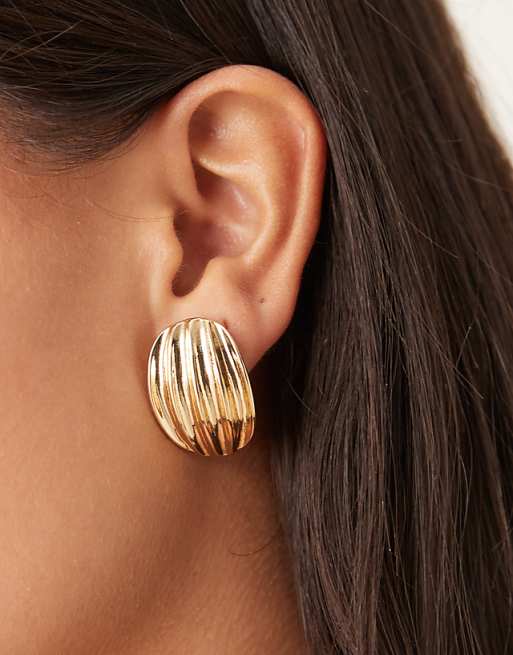ASOS DESIGN stud earrings with ribbed effect in gold tone