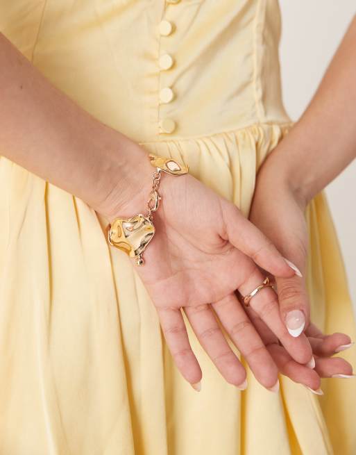 ASOS DESIGN Textured Chunky Bracelet In Gold Tone