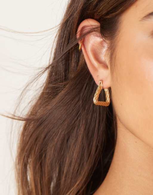 ASOS DESIGN Triangular Hoop Earrings With Twist Detail In Gold Tone