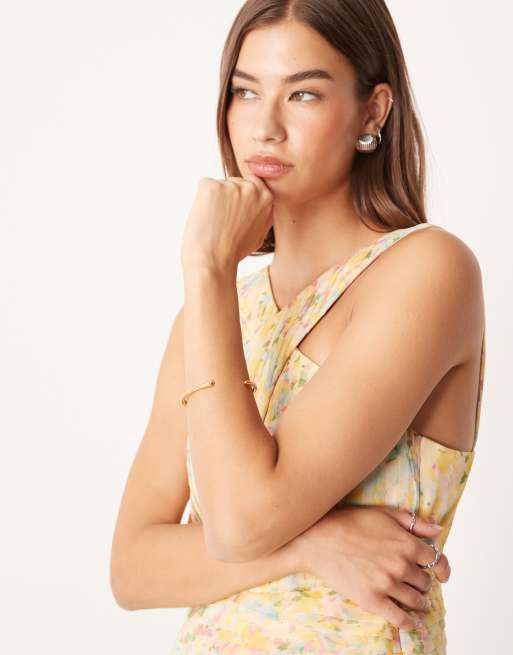 ASOS DESIGN Waterproof Stainless Steel Cuff Bangle With Molten Design In Gold Tone