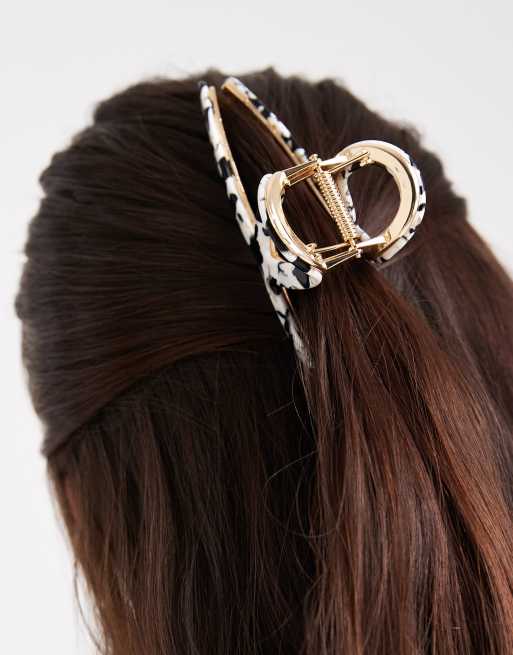 ASOS DESIGN XL Hair Claw With Monochrome Design In Gold Tone