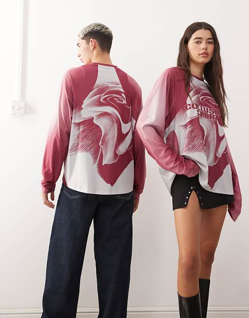 COLLUSION Unisex graphic football t-shirt in burgundy