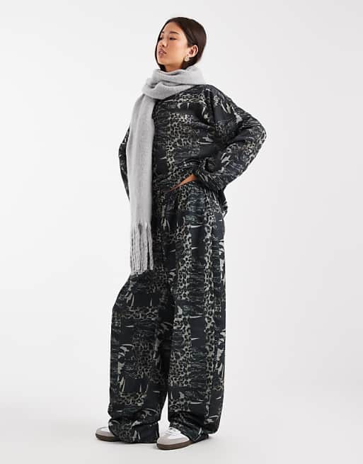 COLLUSION Wide Leg Jogger In Washed Tiger Camo Print