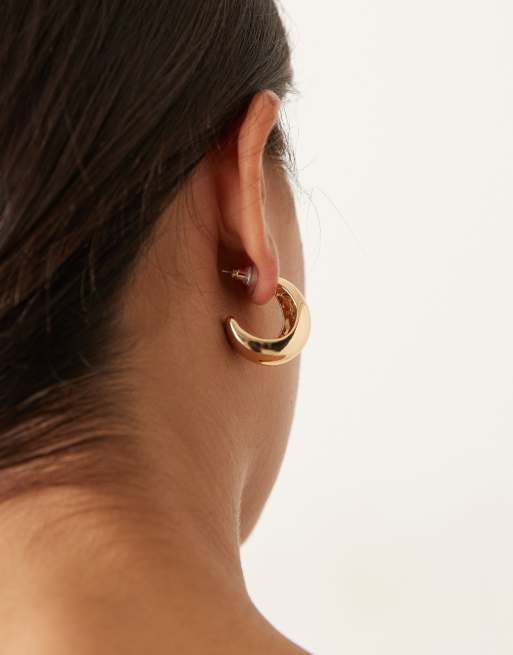 DesignB London 25mm Teardrop Hoop Earrings In Gold