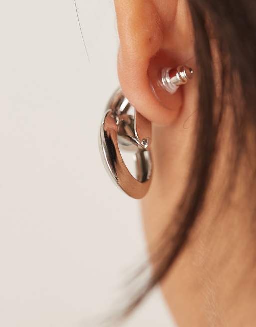 DesignB London Doorknocker Earrings In Silver