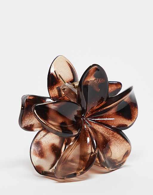 DesignB London flower hair claw clips in neutral tortoiseshell