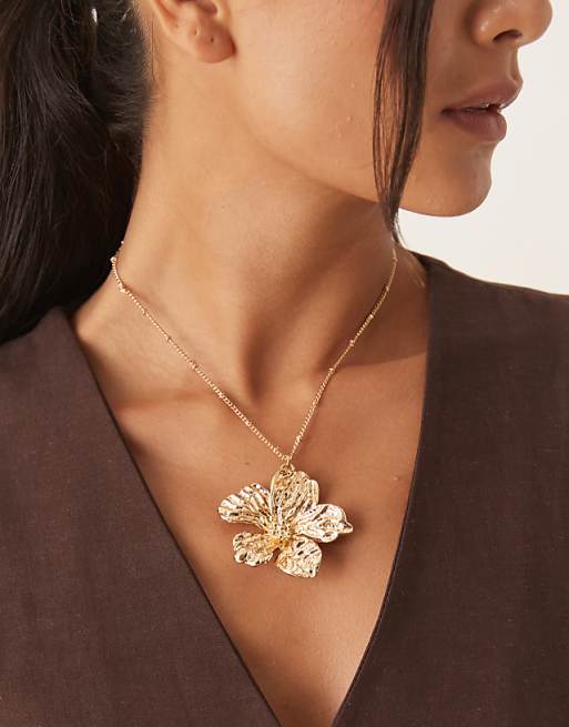 DesignB London flower pendant necklace in gold