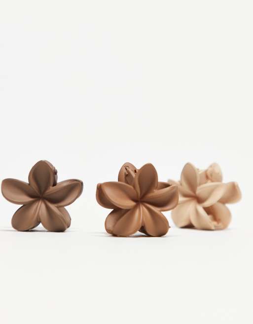 DesignB London Pack Of 3 Small Flower Hair Claw Clips In Matte Neutral