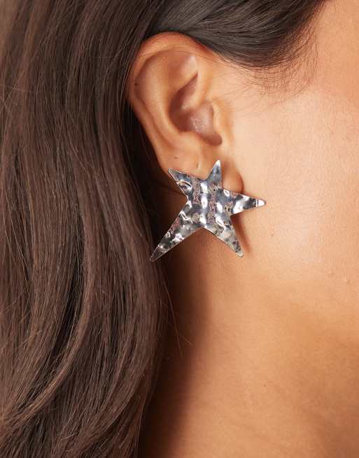 DesignB London Statement Hammered Star Stud Earrings In Silver