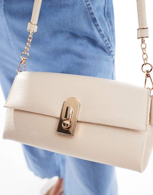 Glamorous Classic Shoulder Bag With Gold Clasp In Cream