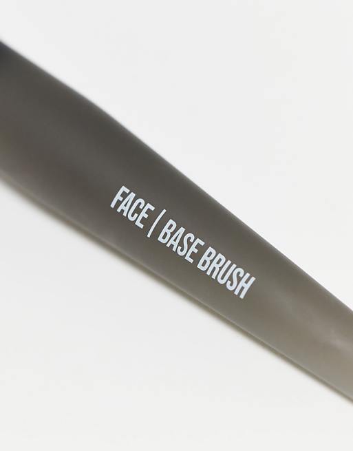 Huda Beauty Easy Blur Foundation Brush